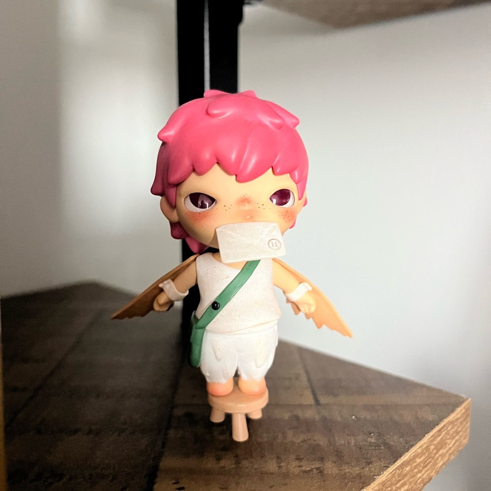 Hirono Mime Series - Seeker